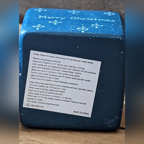 Cute Vintage Snowman Candle With Lid and Snowflake Dangles - Picture 11 of 11